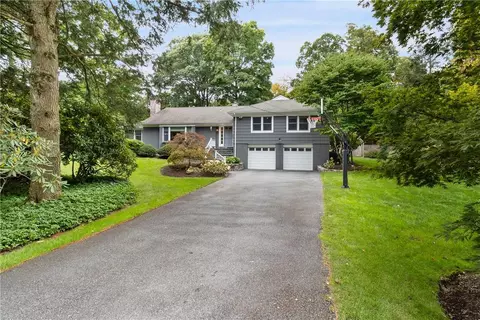 3 High Point Cir, New Castle, NY 10514