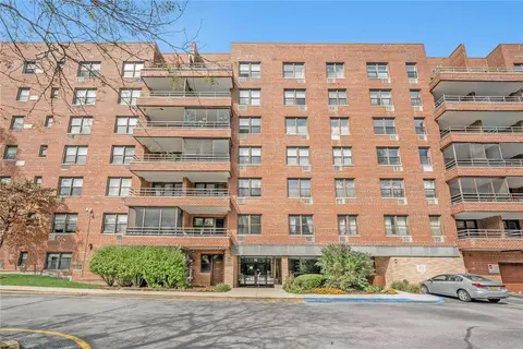 70 Barker St #503, Mount Kisco, NY 10549