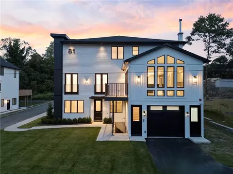 81 Remsen Ave #202, Ramapo, NY 10952
