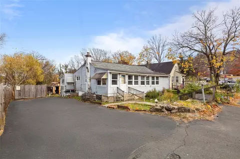 11 Waldron Ave, Clarkstown, NY 10960