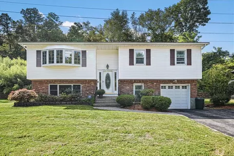 130 Rockland Ln, Ramapo, NY 10977