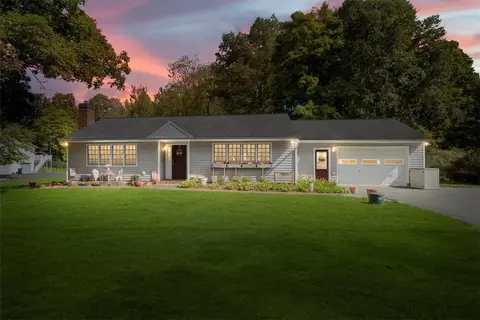 60 Shore Dr, New Windsor, NY 12553