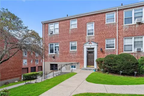 260 Church St #3A1, White Plains, NY 10603