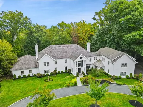 7 Century Trl, Harrison, NY 10528