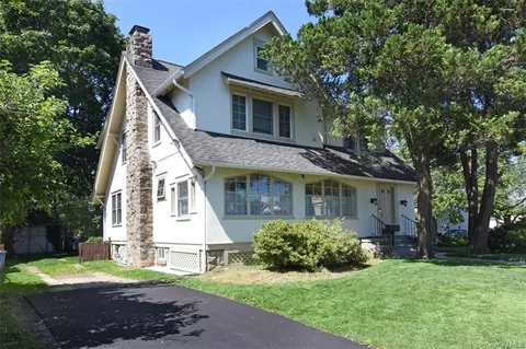 126 Beaufort Pl, New Rochelle, NY 10801
