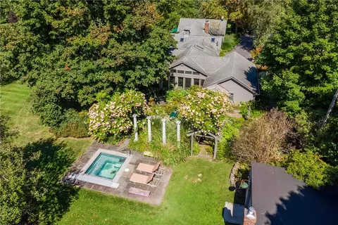 139 Old Quaker Hill Rd, Pawling, NY 12564