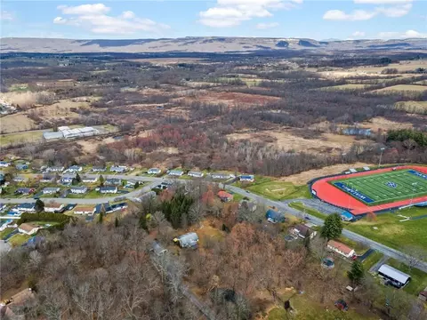 Ce Penny Drive, Shawangunk, NY 12589