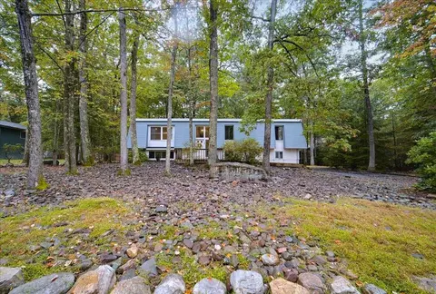 29 Lake Shore Dr W, Thompson, NY 12775