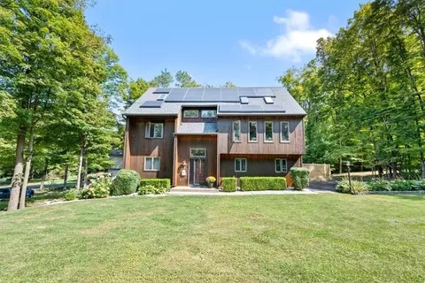7 Mine Hill Rd, Cornwall, NY 12518