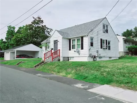 11 Crawford Pl, Middletown, NY 10940