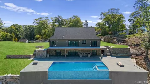 55 Ridgecrest, Lake Peekskill, NY 10537