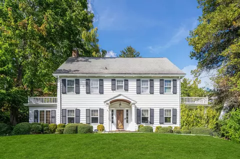 105 Walworth Ave, Scarsdale, NY 10583