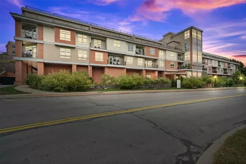30 Beekman St #211, Beacon, NY 12508