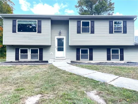 16 Old South Plank Rd, Newburgh, NY 12550