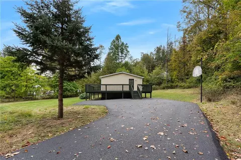 9 12 Center St, Ellenville, NY 12428