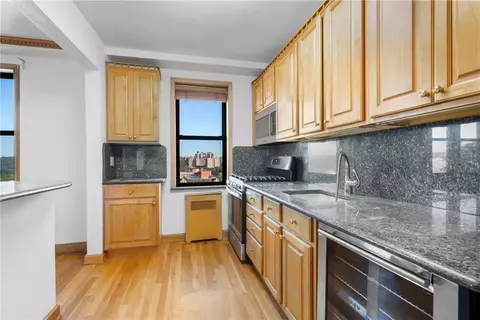 3840 Greystone Ave #3Q, New York, NY 10463