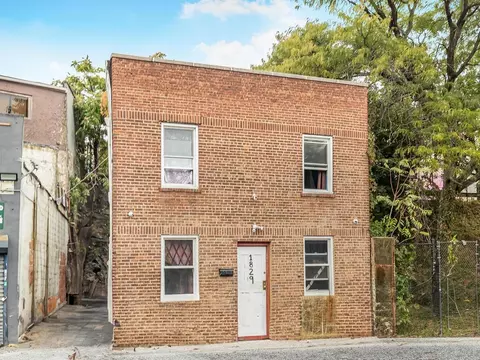 1829 W Farms Rd, New York, NY 10460
