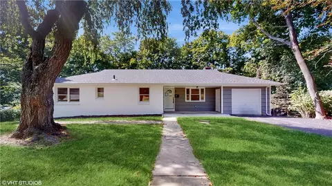 33 Barksdale Rd, Greenburgh, NY 10607