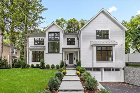 12 Harding Dr, Rye, NY 10580