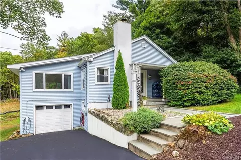 28 Birch Hill Rd, Southeast, NY 10509
