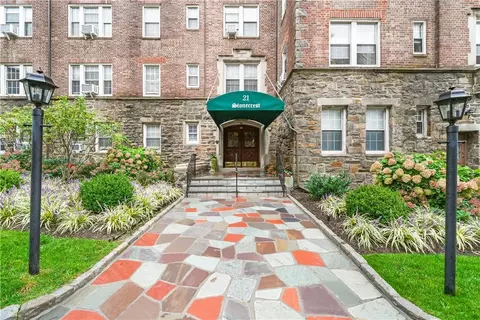 21 N Chatsworth Ave #5C, Larchmont, NY 10538