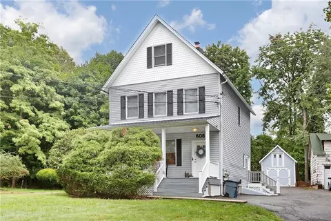 608 W Nyack Rd, Clarkstown, NY 10994