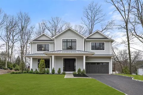 26 Aspen Rd, Scarsdale, NY 10583