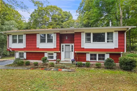 2 Dunhill Dr, Somers, NY 10589