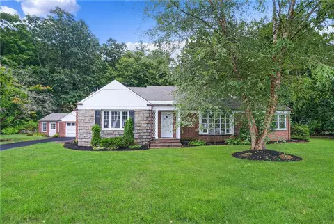 61 Oregon Rd, Cortlandt, NY 10567