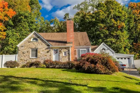 6 Cedar Lane Ter, Ossining, NY 10562