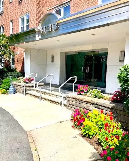 1133 Midland Ave #4B, Yonkers, NY 10708