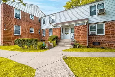 221 Rumsey Rd #1A, Yonkers, NY 10705