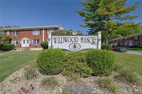 5 Wildwood Dr #20A, Wappinger, NY 12590