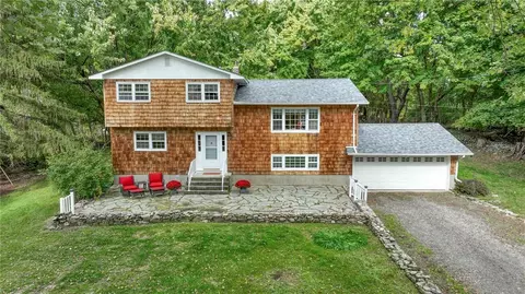 645 County Route 93, Wawayanda, NY 10973