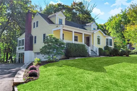 134 Church St, Mount Pleasant, NY 10570