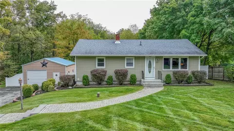 210 S Centerville Rd, Wawayanda, NY 10940
