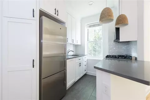 5 Midland Gdns #1H, Bronxville, NY 10708