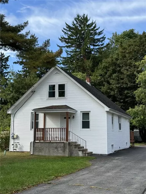 135 Violet Ave, Poughkeepsie, NY 12601