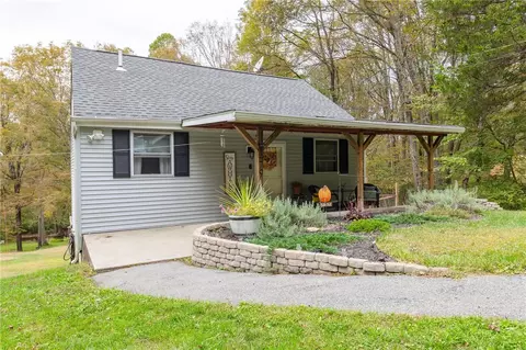 479 Creek Rd, Pleasant Valley, NY 12569