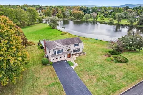 16 Probst Ter, East Fishkill, NY 12533