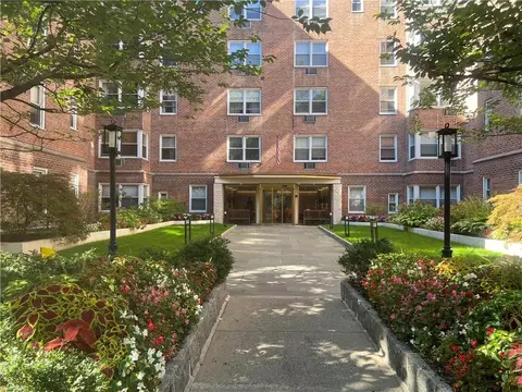 120 E Hartsdale Ave #4N, Greenburgh, NY 10530