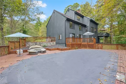 47 Indian Hill Rd, Pound Ridge, NY 10576