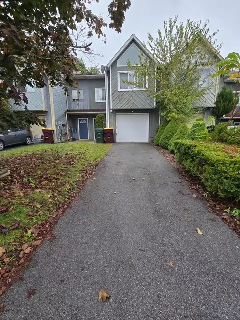 81 Marian Ct, Warwick, NY 10990