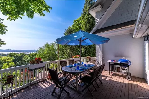 3 Shadyside Ave # C, Orangetown, NY 10960