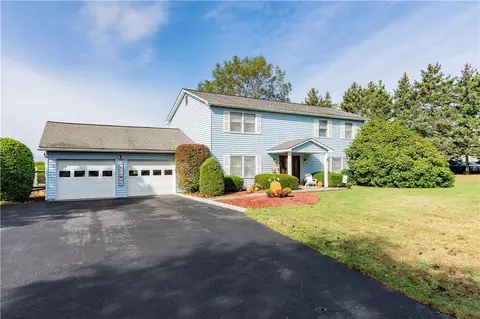 76 Beyer Dr, Beekman, NY 12570
