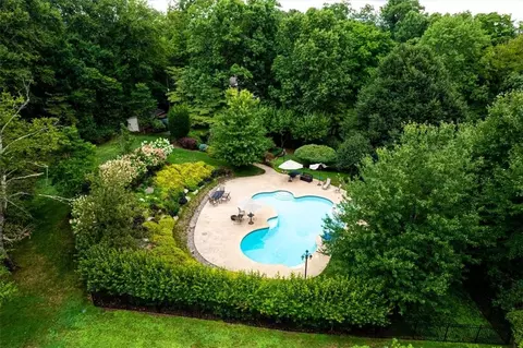 27 Pomona Ln, Ramapo, NY 10901