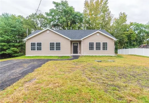 14 Sunrise Dr, Wallkill, NY 10940