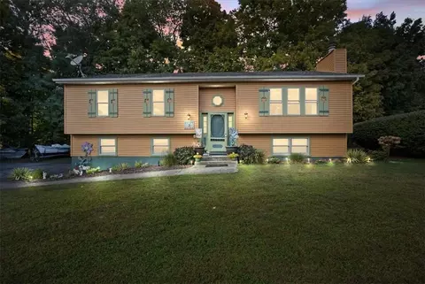 3 Maine Dr, Newburgh, NY 12550