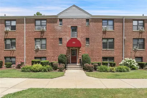 322 Richbell Rd #C2, Mamaroneck, NY 10543