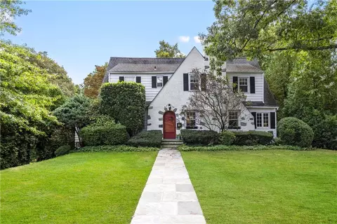 56 Woods Ln, Scarsdale, NY 10583